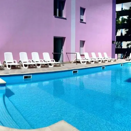 Apartament Cozy With Pool-beahost *